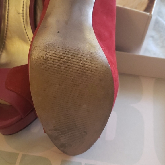 BCBG Jodeci Platforms - Picture 2 of 2